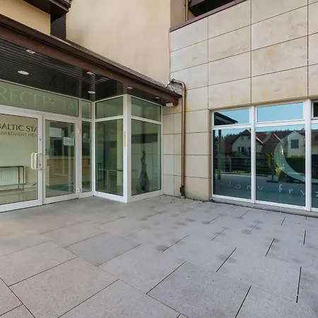 Family With Air Conditioning In By Renters